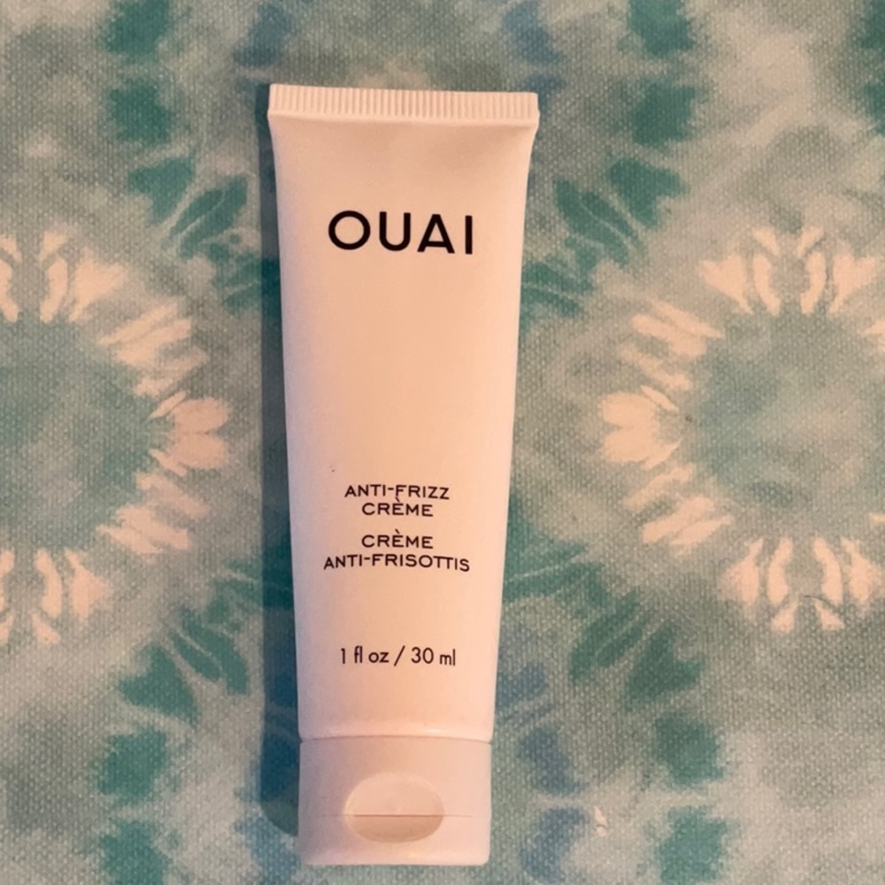 OUAI Anti-Frizz Crème in CreamWhite Tube